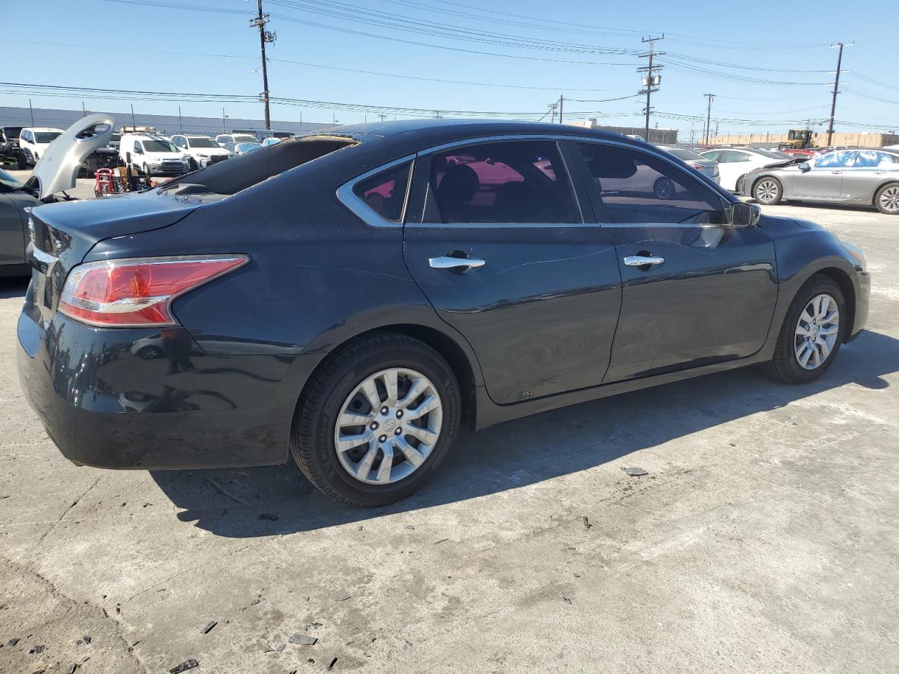 2014 Nissan Altima - Image 3