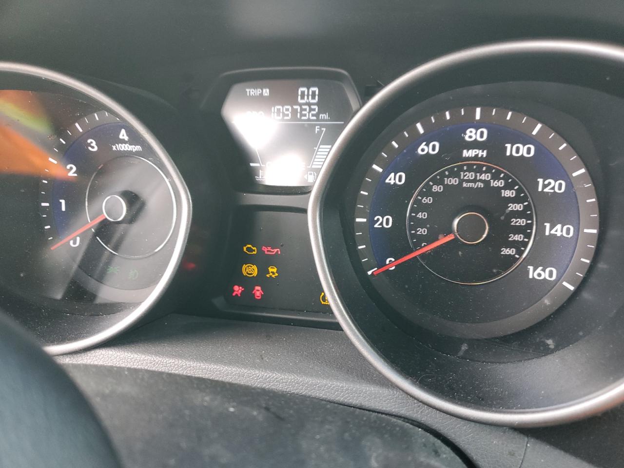 2013 Hyundai Elantra - Image 9