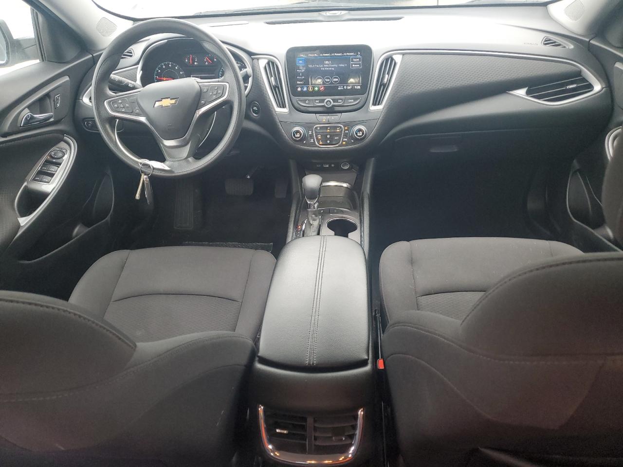2023 Chevrolet Malibu - Image 8