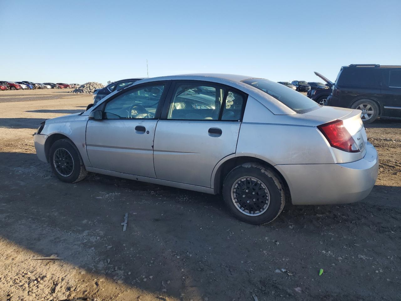 2005 Saturn ION - Image 2