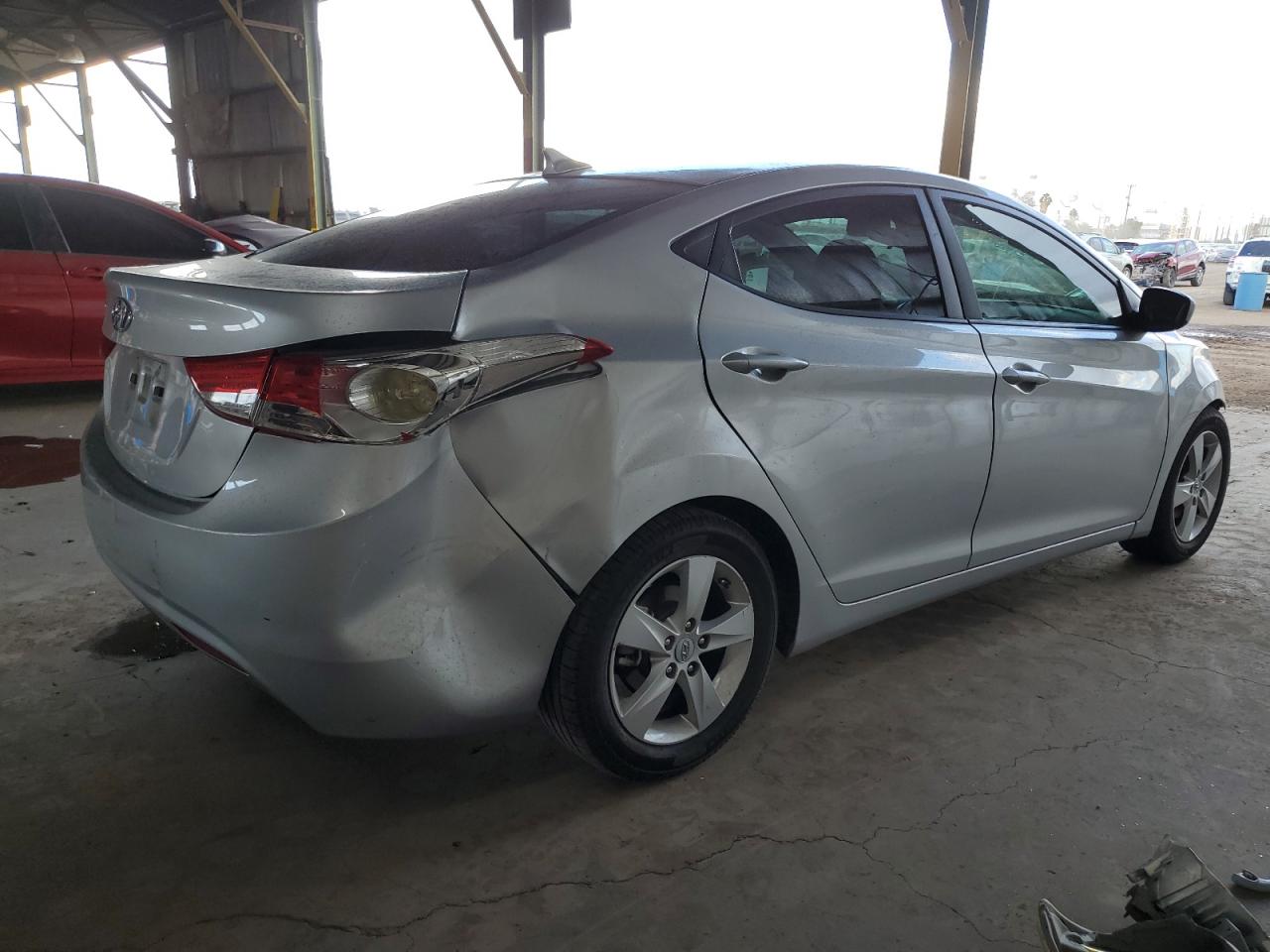 2013 Hyundai Elantra - Image 3