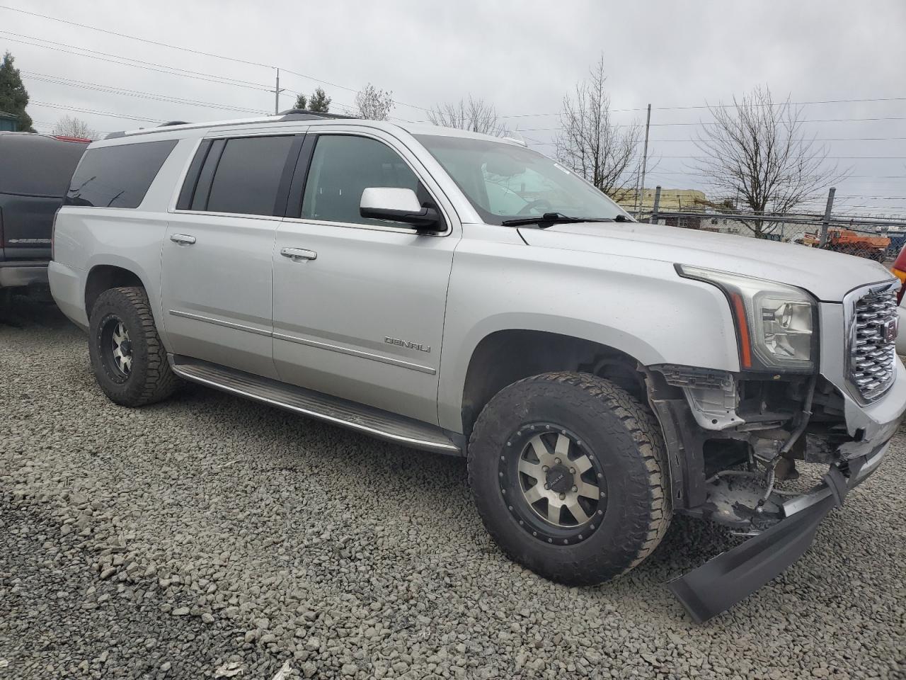 2018 GMC Yukon - Image 4