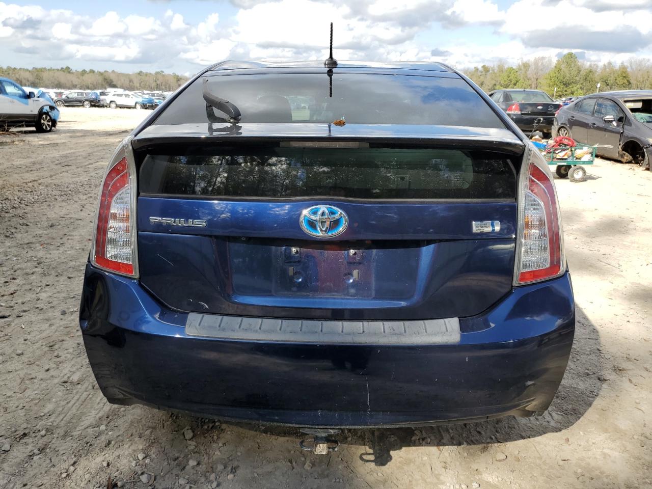 2012 Toyota Prius - Image 6