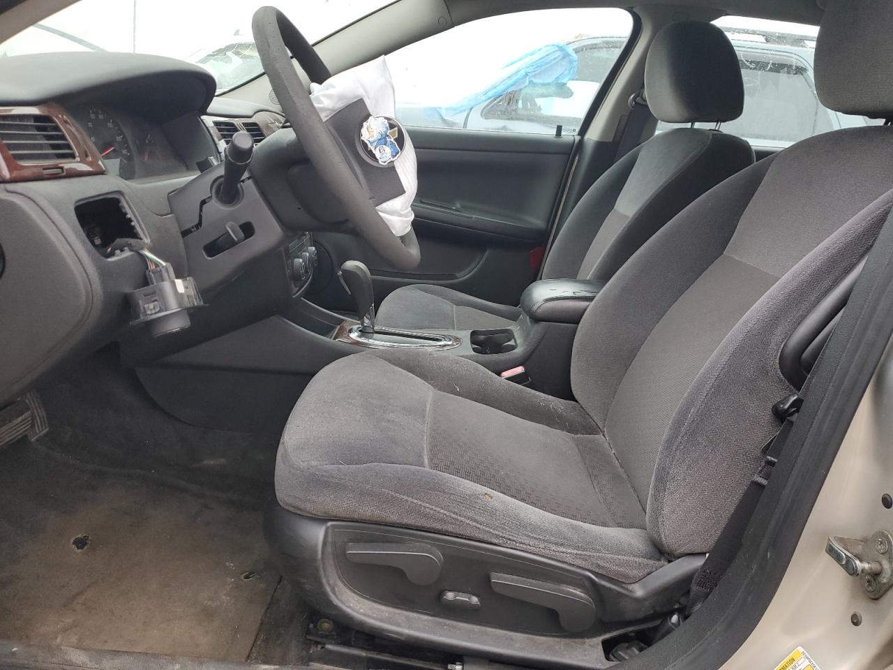 2011 Chevrolet Impala - Image 7