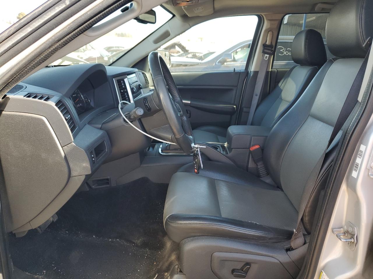 2008 Jeep Grand Cherokee - Image 7