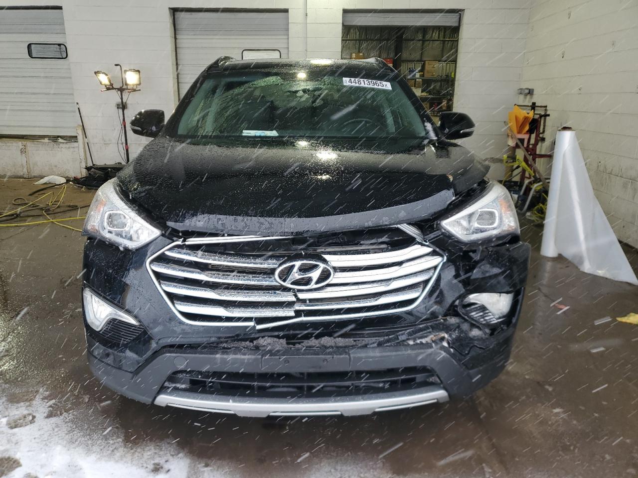 2015 Hyundai Santa Fe - Image 5