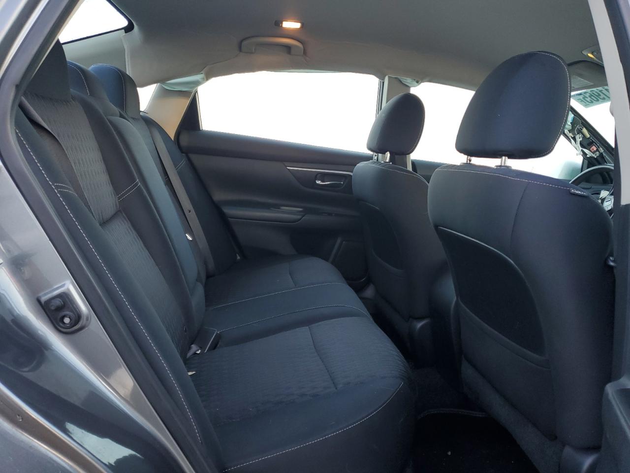 2017 Nissan Altima - Image 10