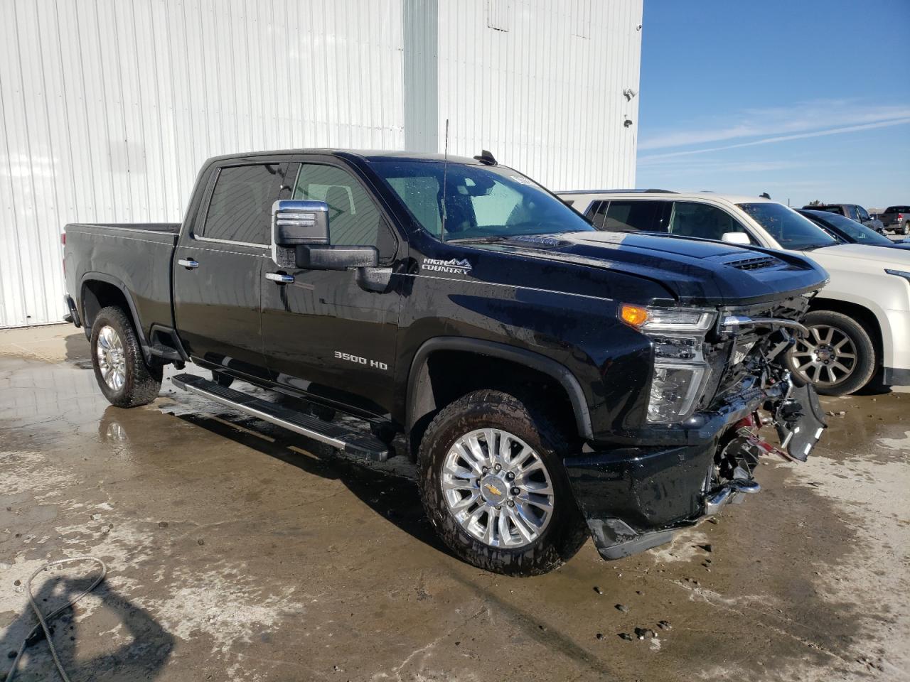 2022 Chevrolet Silverado - Image 4