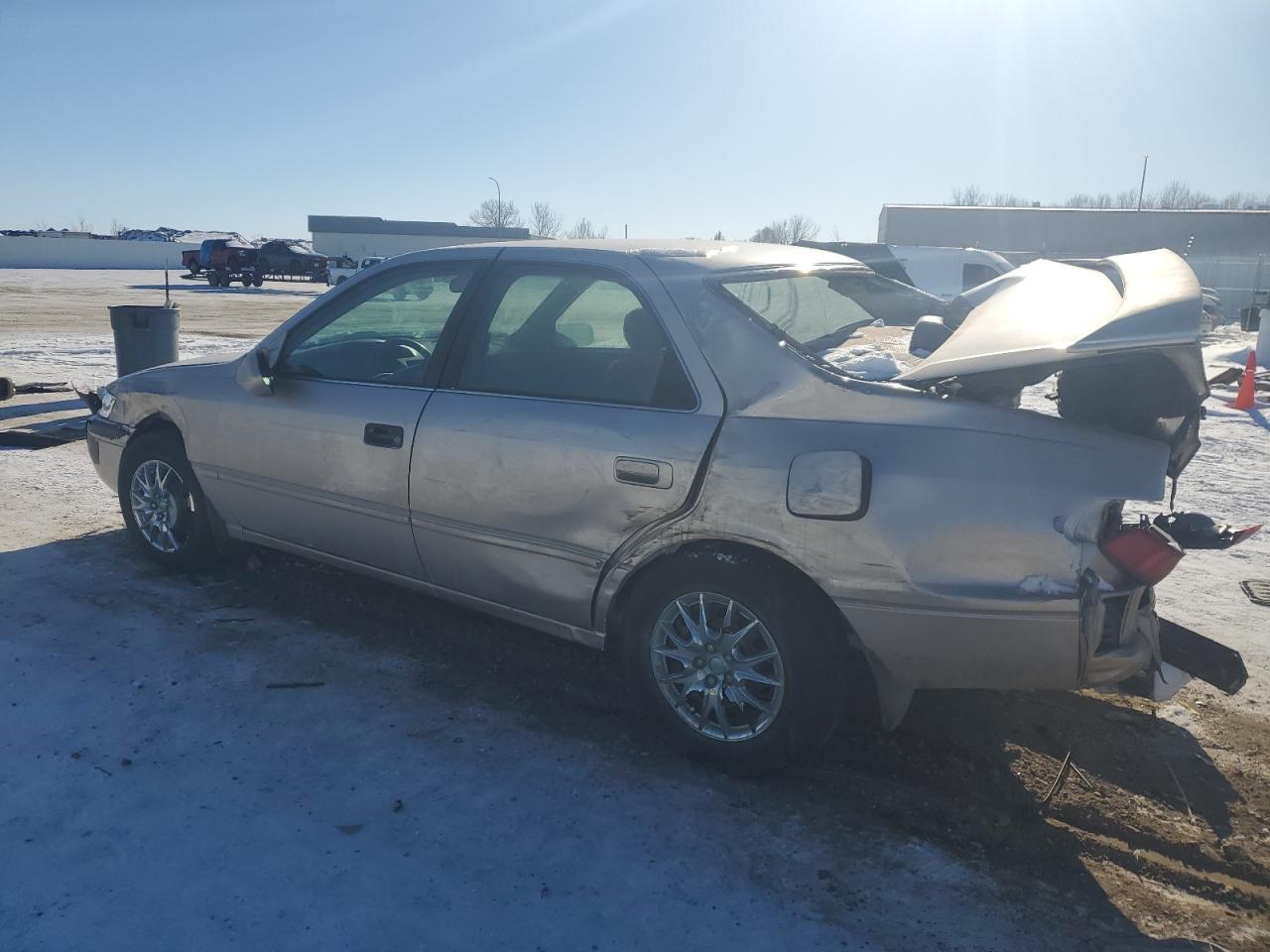 1998 Toyota Camry - Image 2