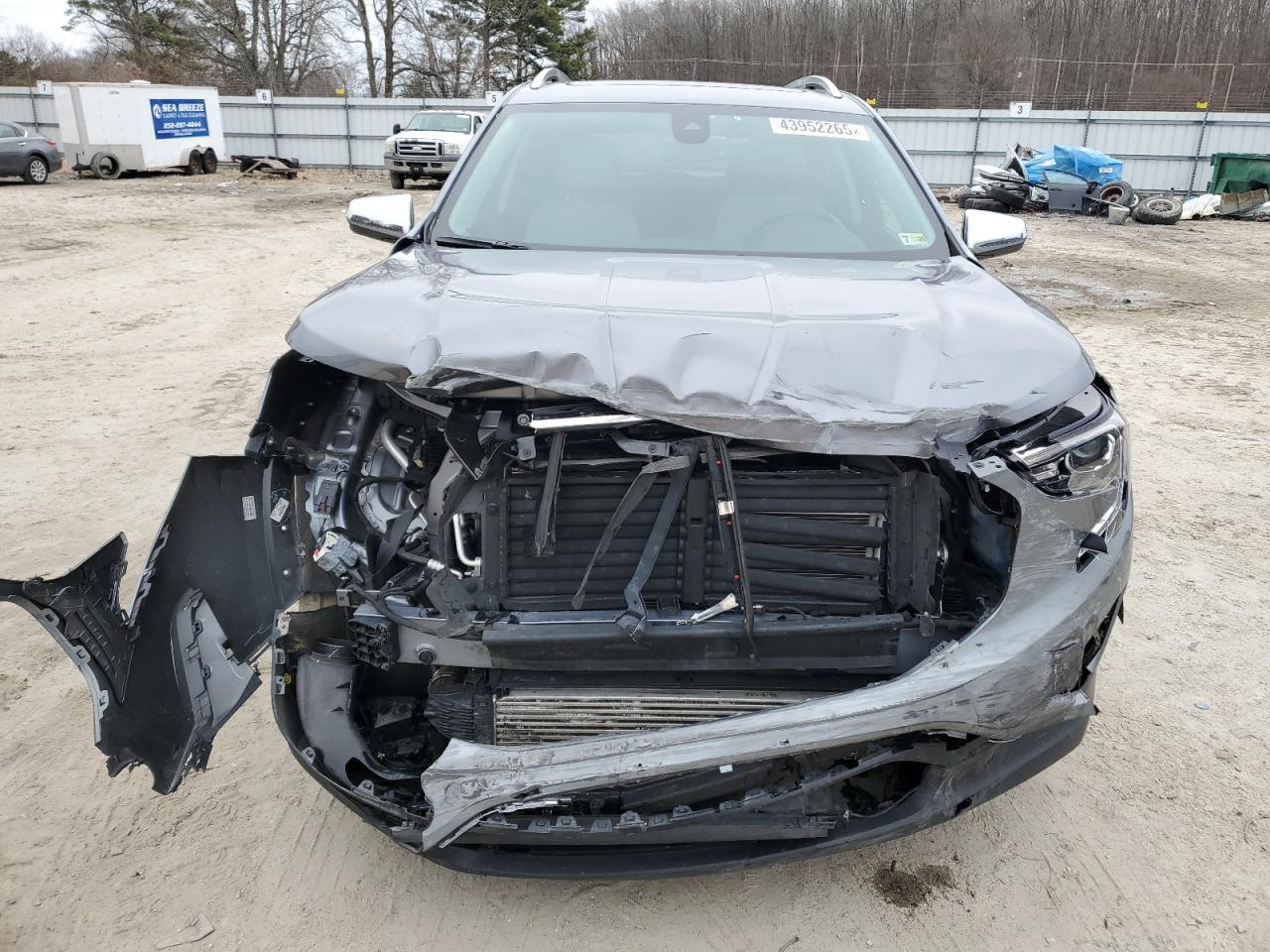 2020 GMC Terrain - Image 5