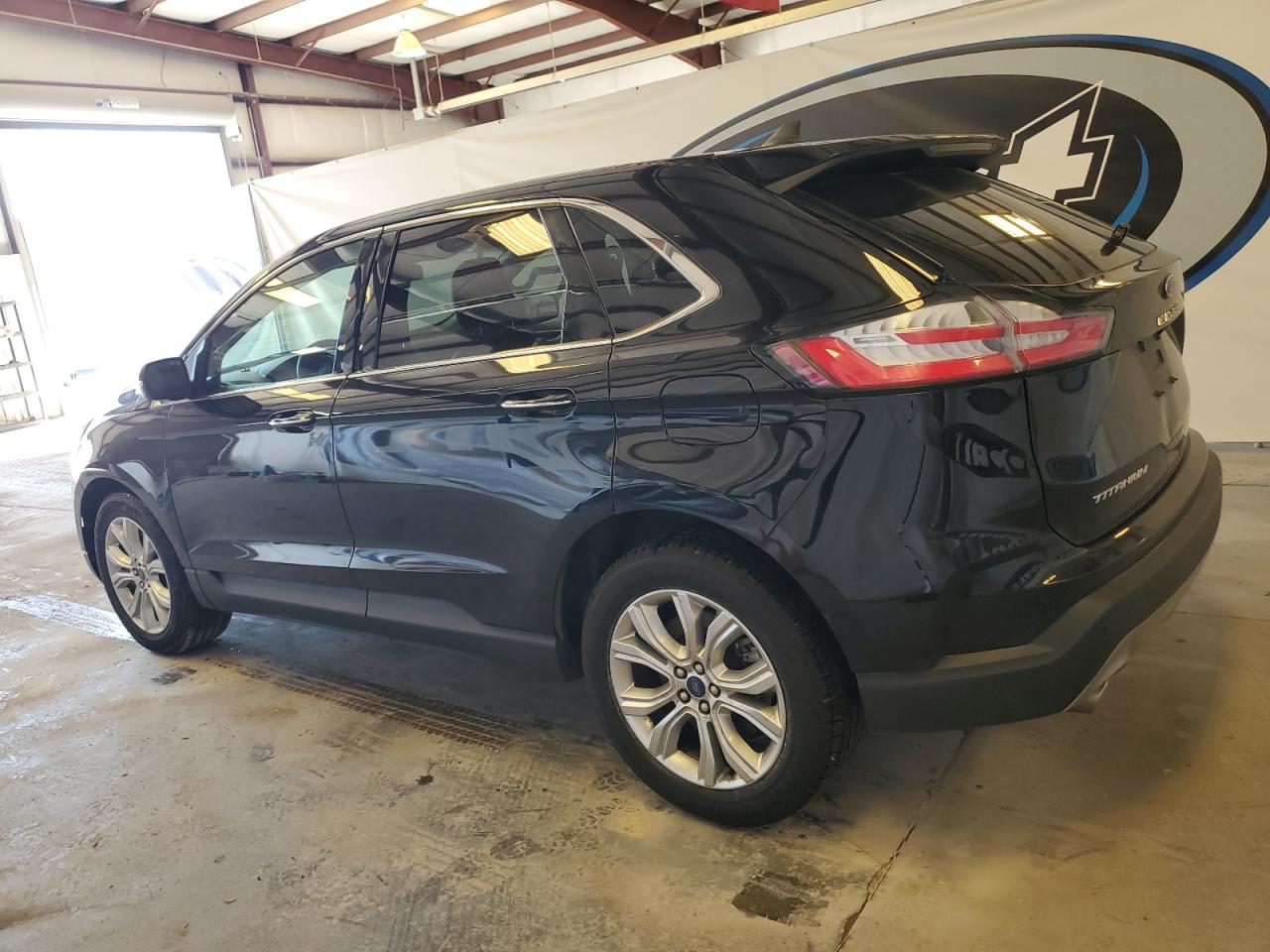 2022 Ford Edge - Image 2