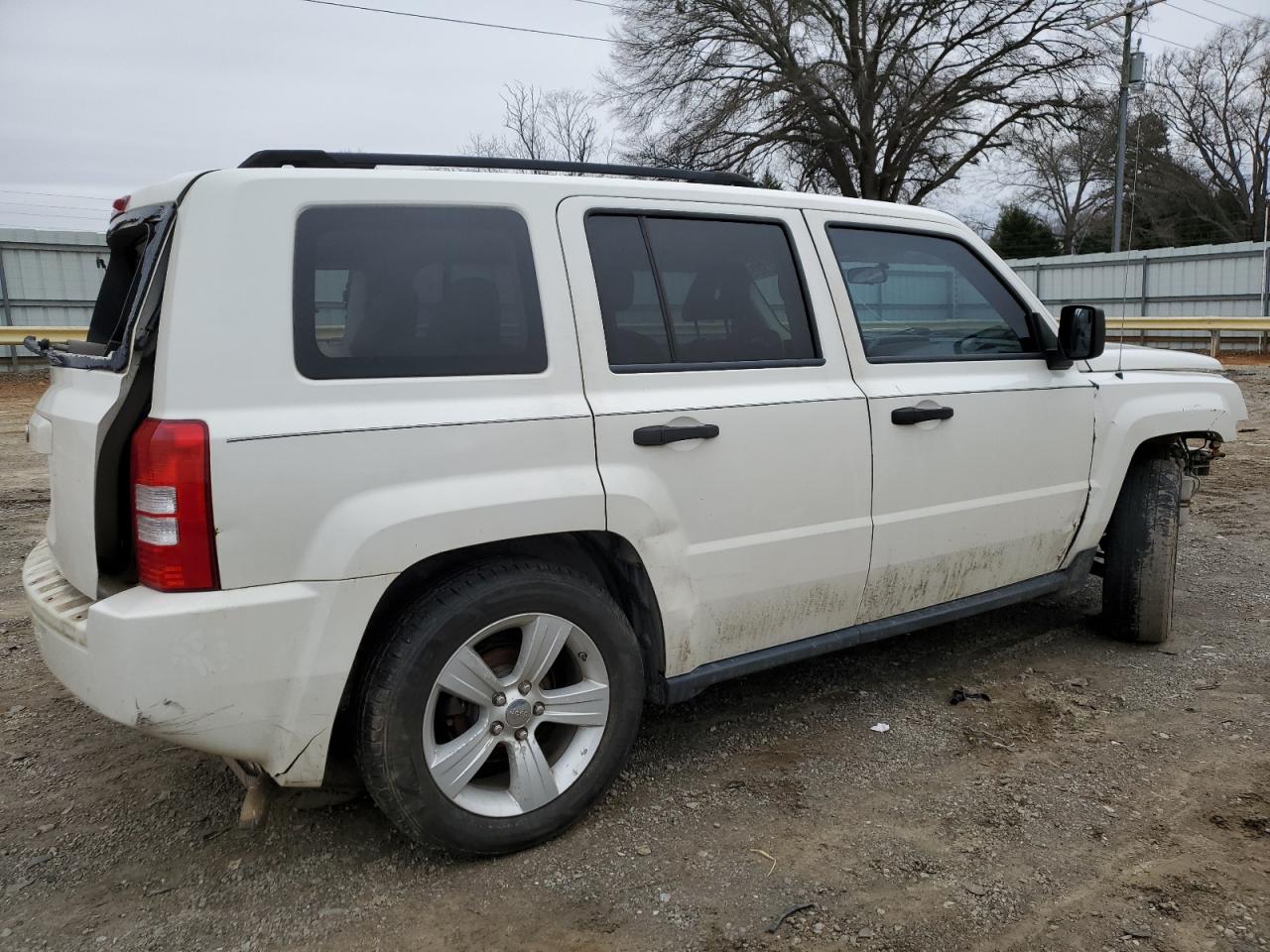 2007 Jeep Liberty (Patriot) - Image 3