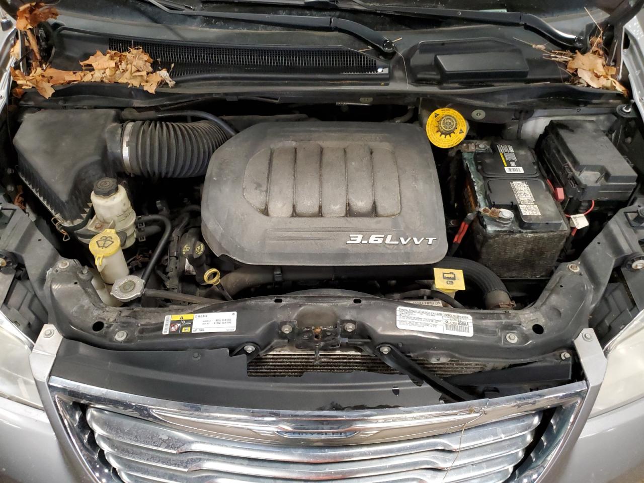 2014 Chrysler Town & Country - Image 12