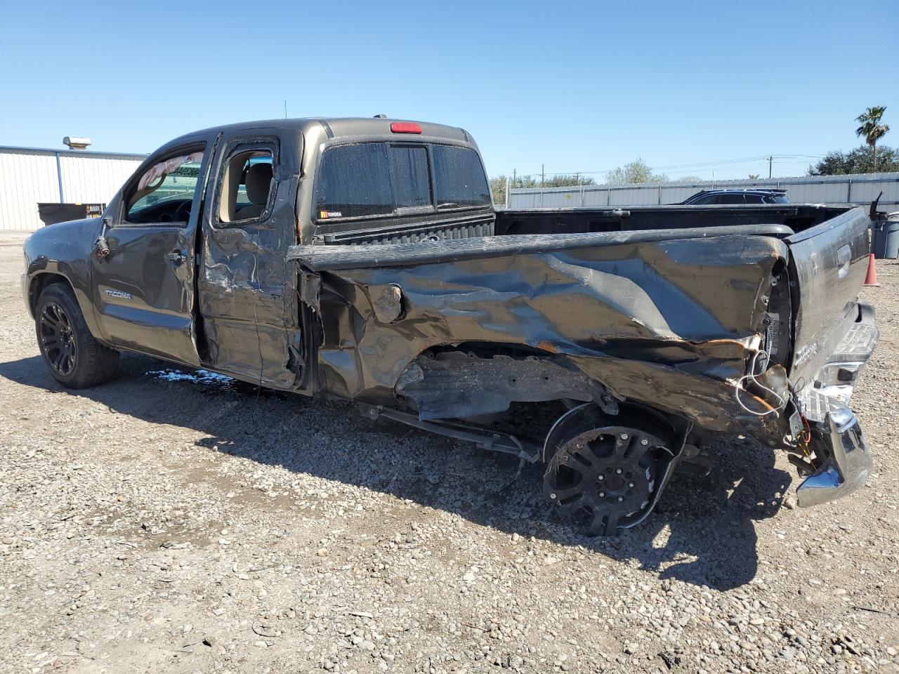 2009 Toyota Tacoma - Image 2