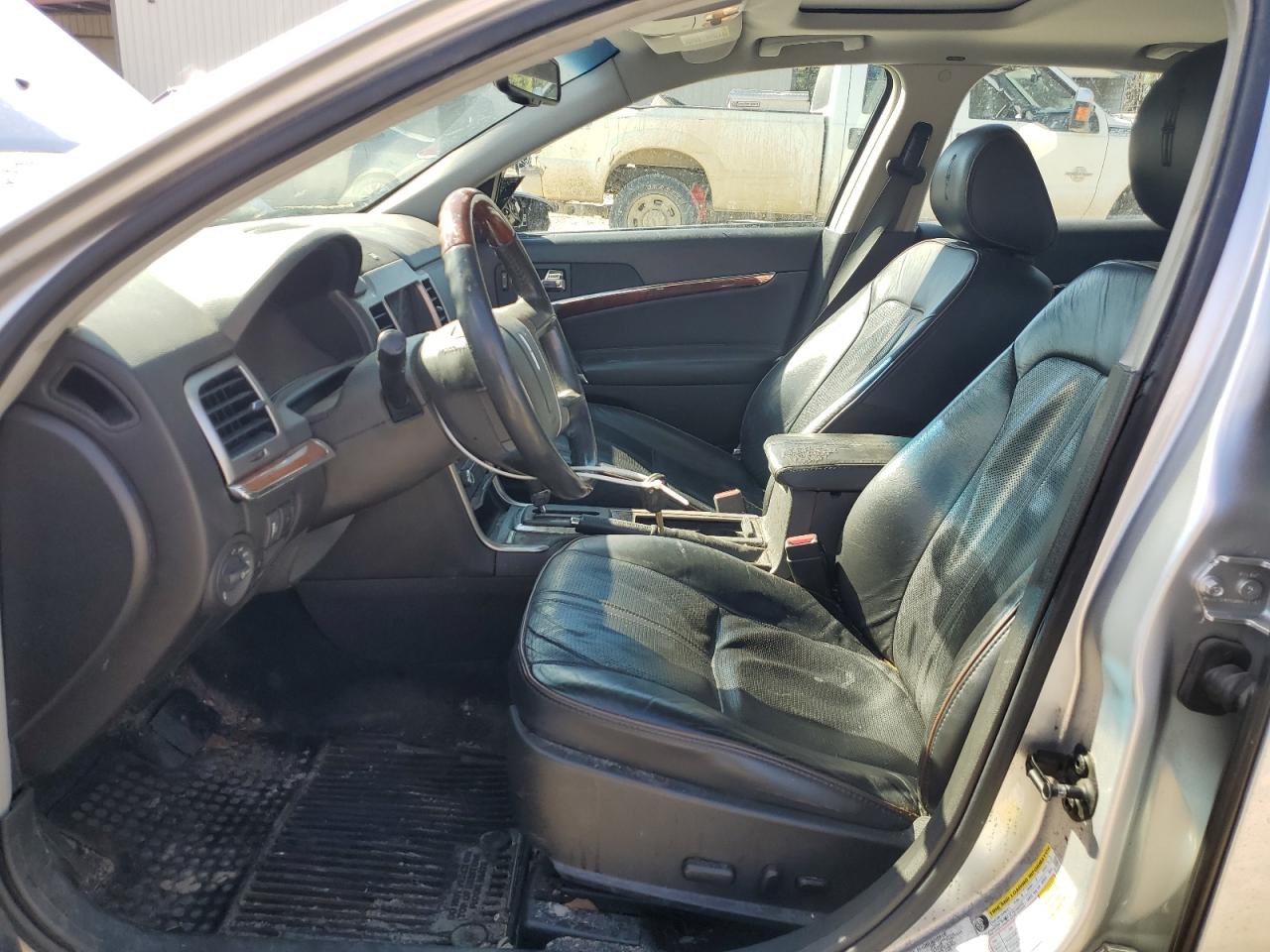 2011 Lincoln MKZ - Image 7