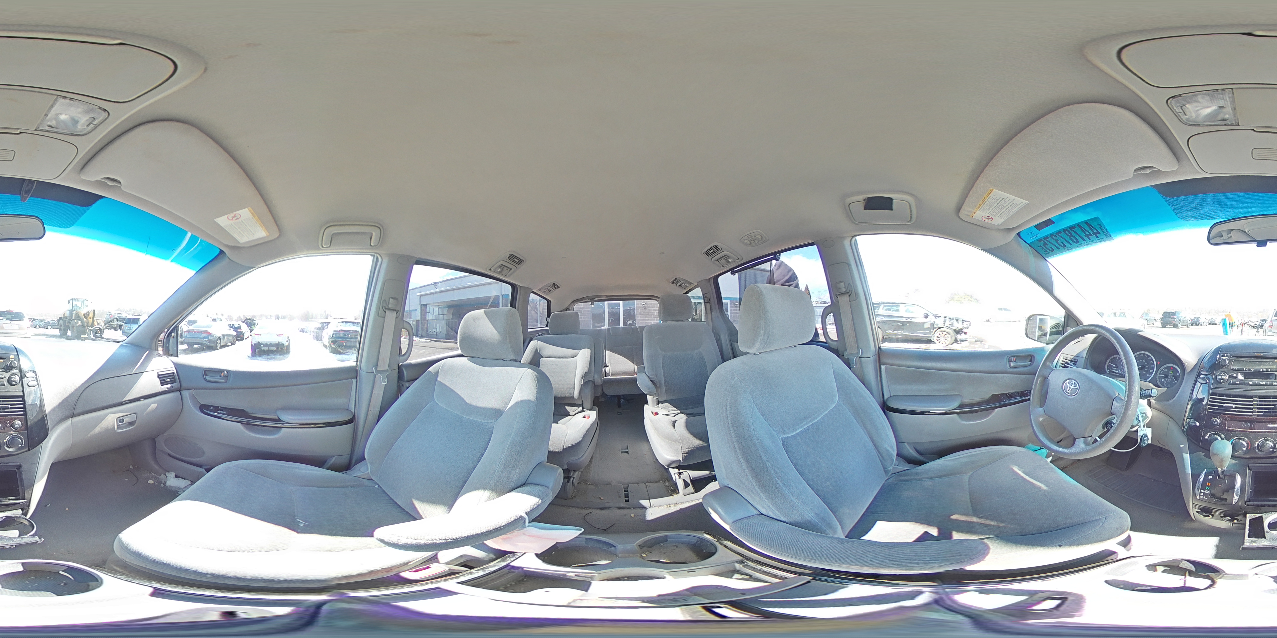 2004 Toyota Sienna - Image 14
