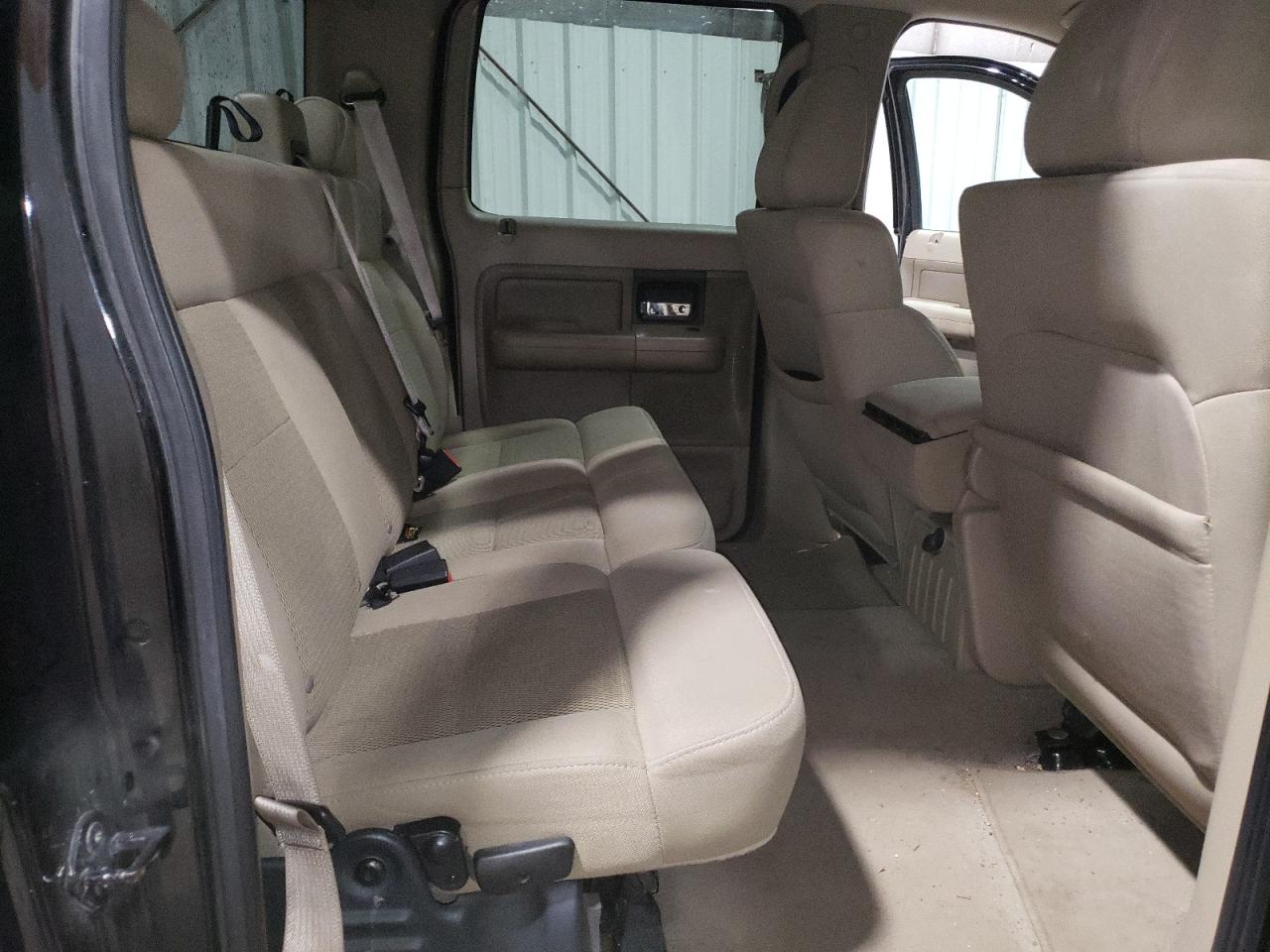 2004 Ford F-150 - Image 10