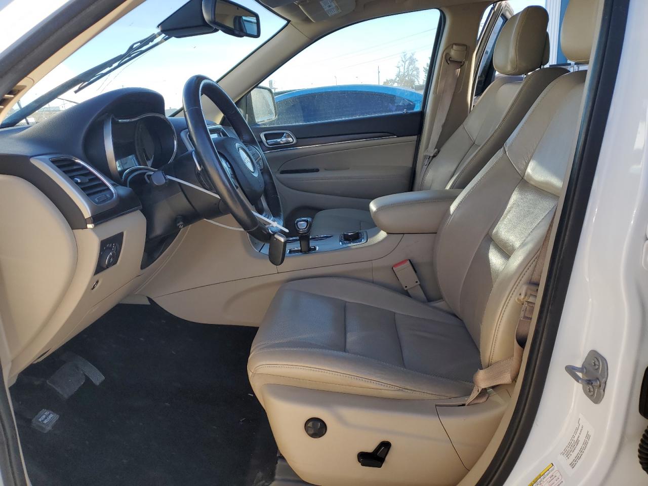 2014 Jeep Grand Cherokee - Image 7