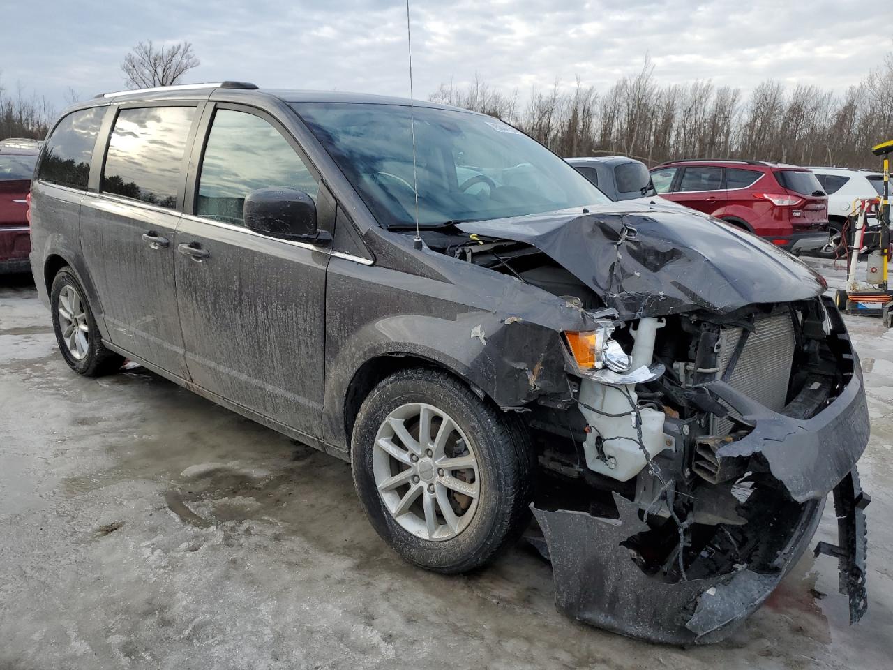 2019 Dodge Caravan - Image 4