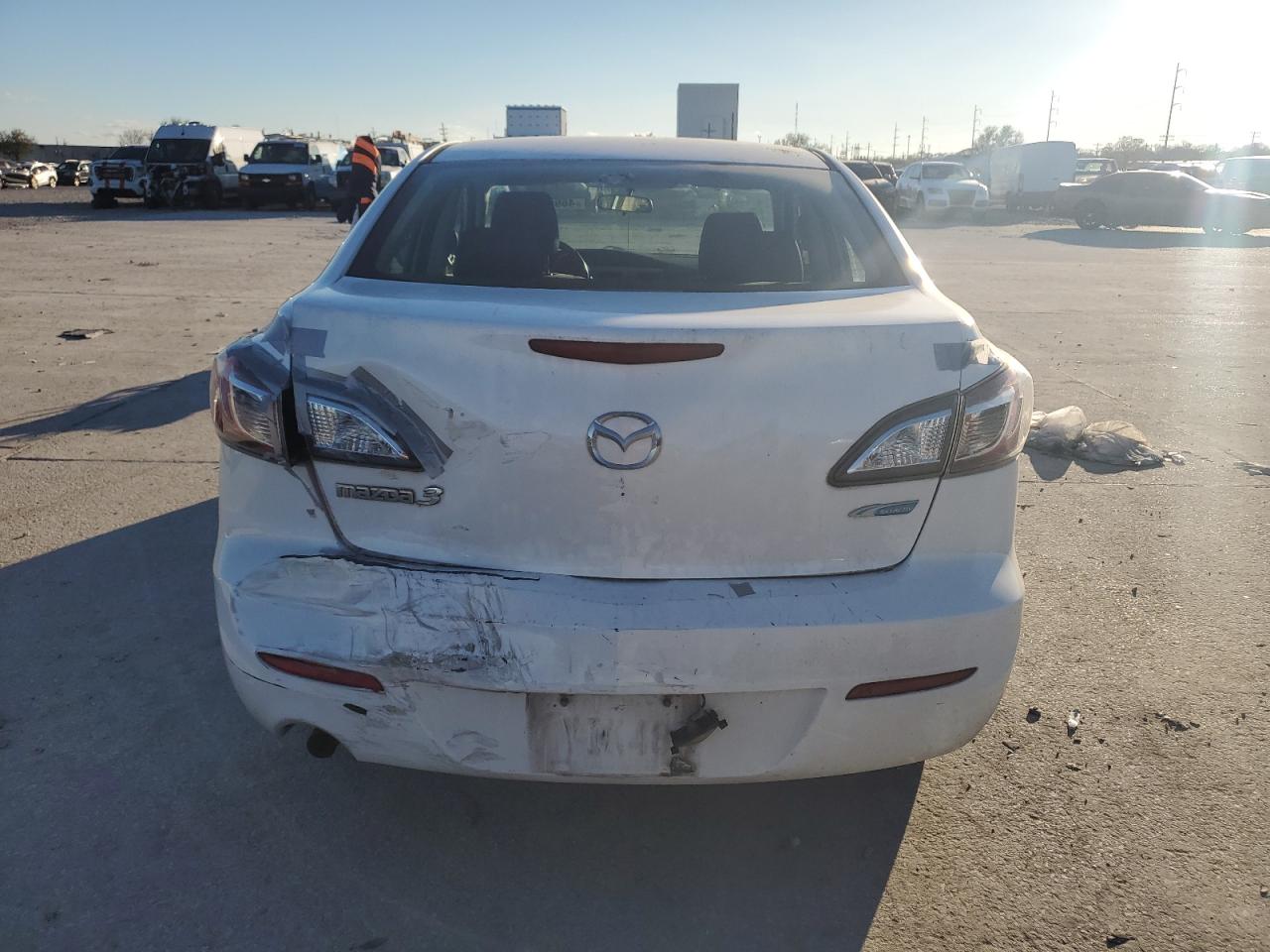 2013 Mazda 3 - Image 6