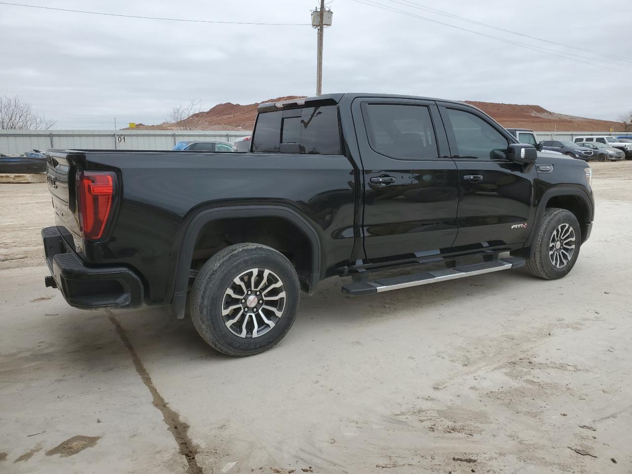 2021 GMC Sierra - Image 3