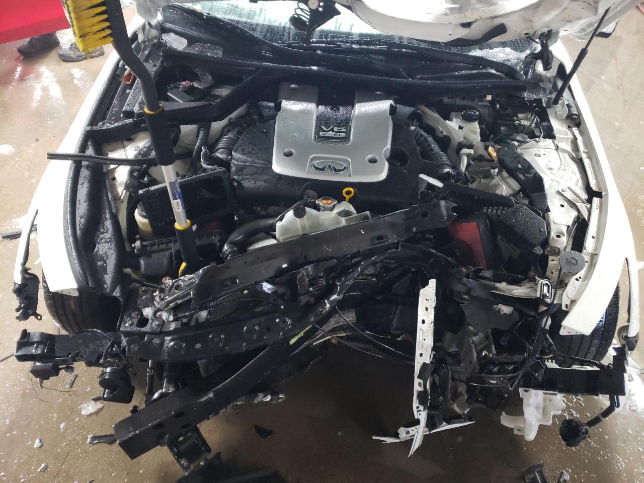 2015 Infiniti Q50 - Image 11