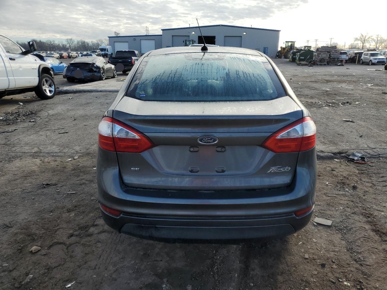 2015 Ford Fiesta - Image 6