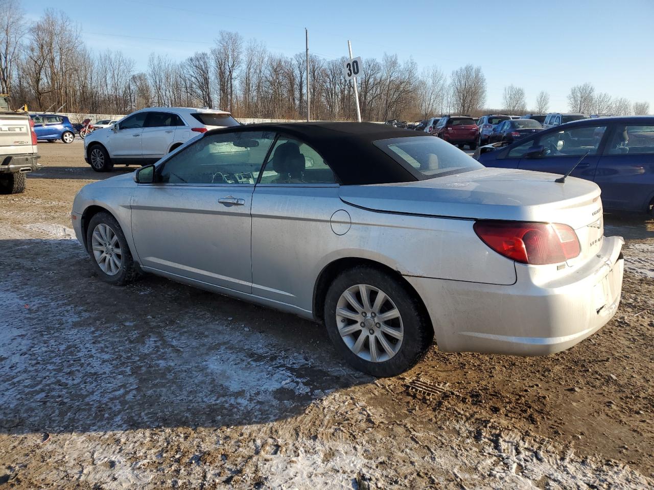 2010 Chrysler Sebring - Image 2