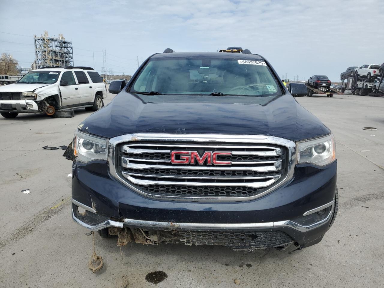 2017 GMC Acadia - Image 5