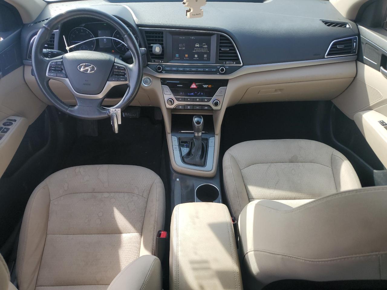2017 Hyundai Elantra - Image 8