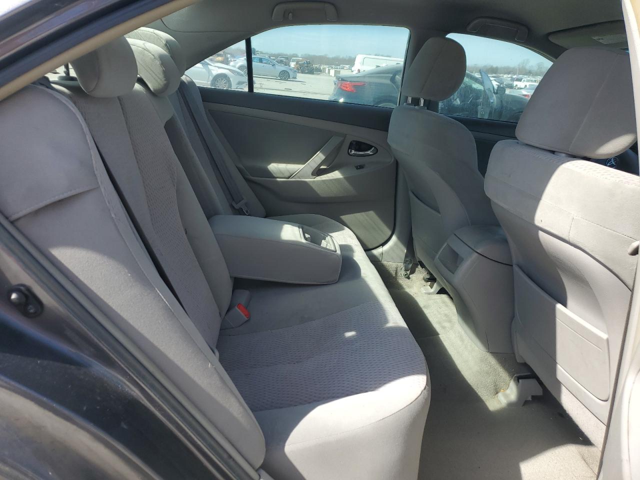 2011 Toyota Camry - Image 10