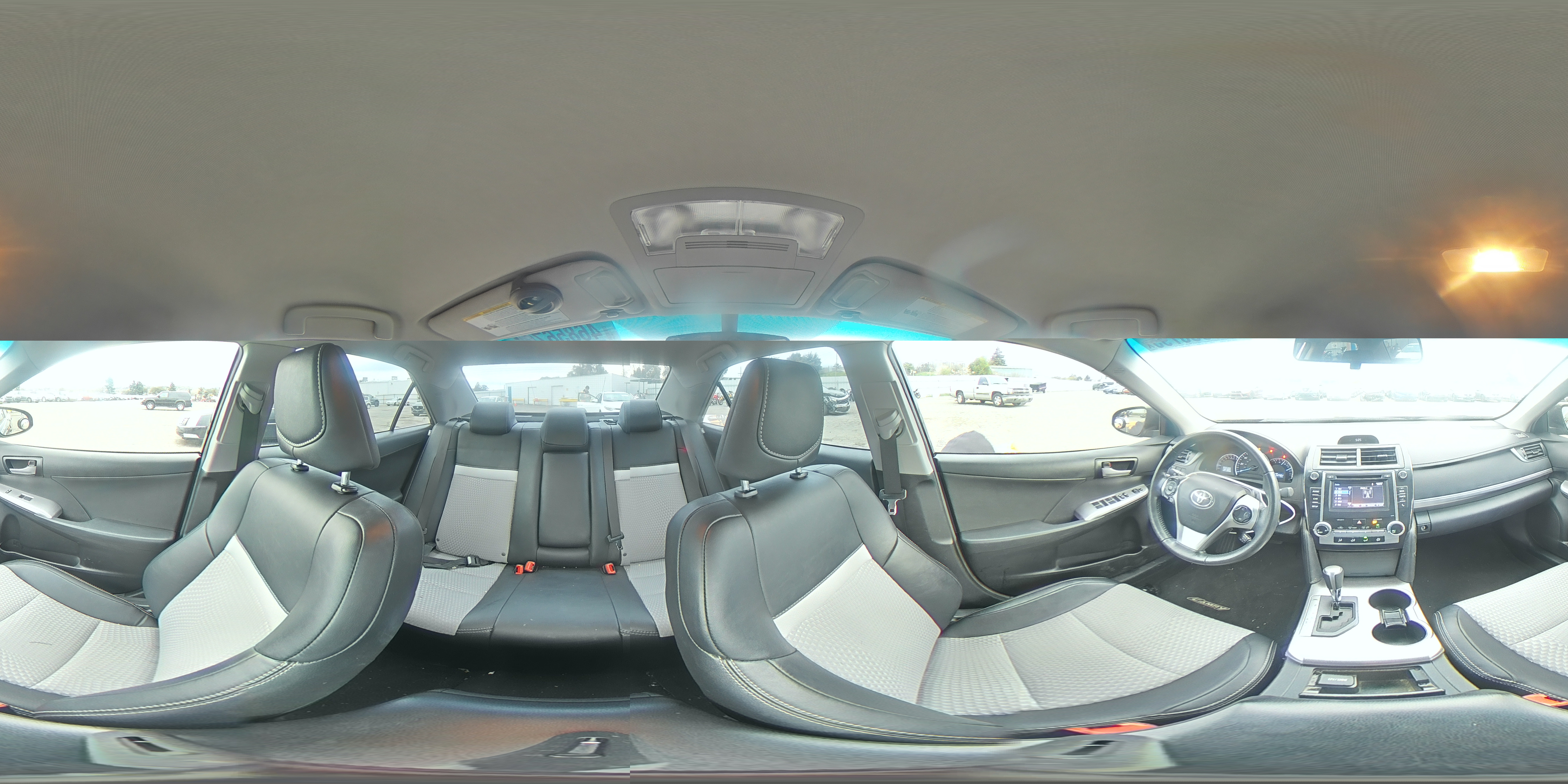 2014 Toyota Camry - Image 13