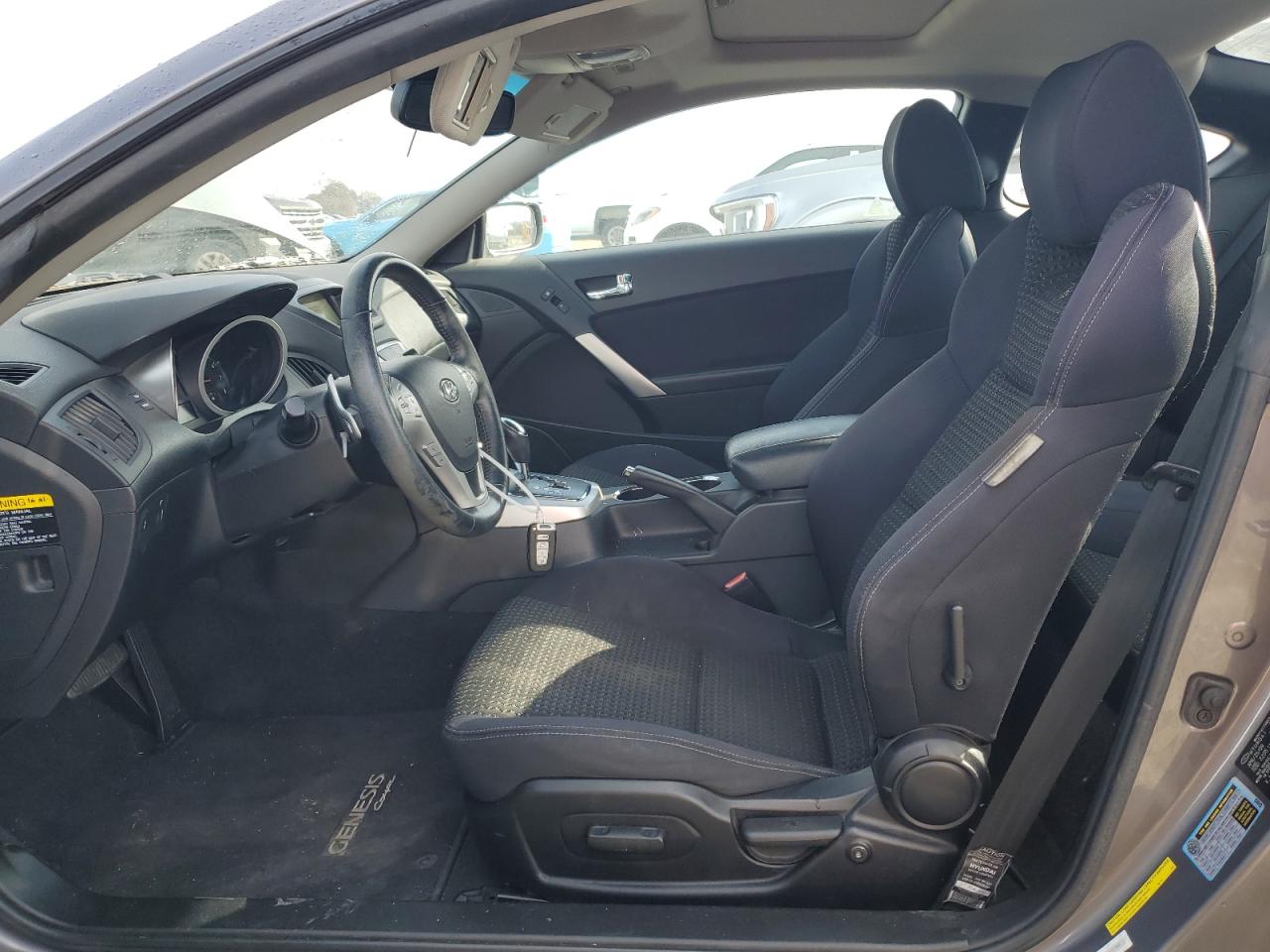 2010 Hyundai Genesis - Image 7