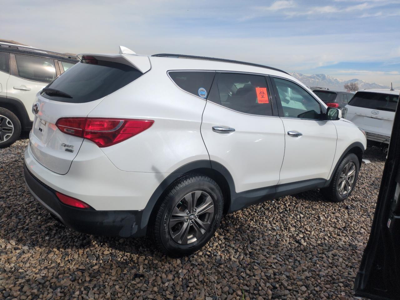 2014 Hyundai Santa Fe - Image 3