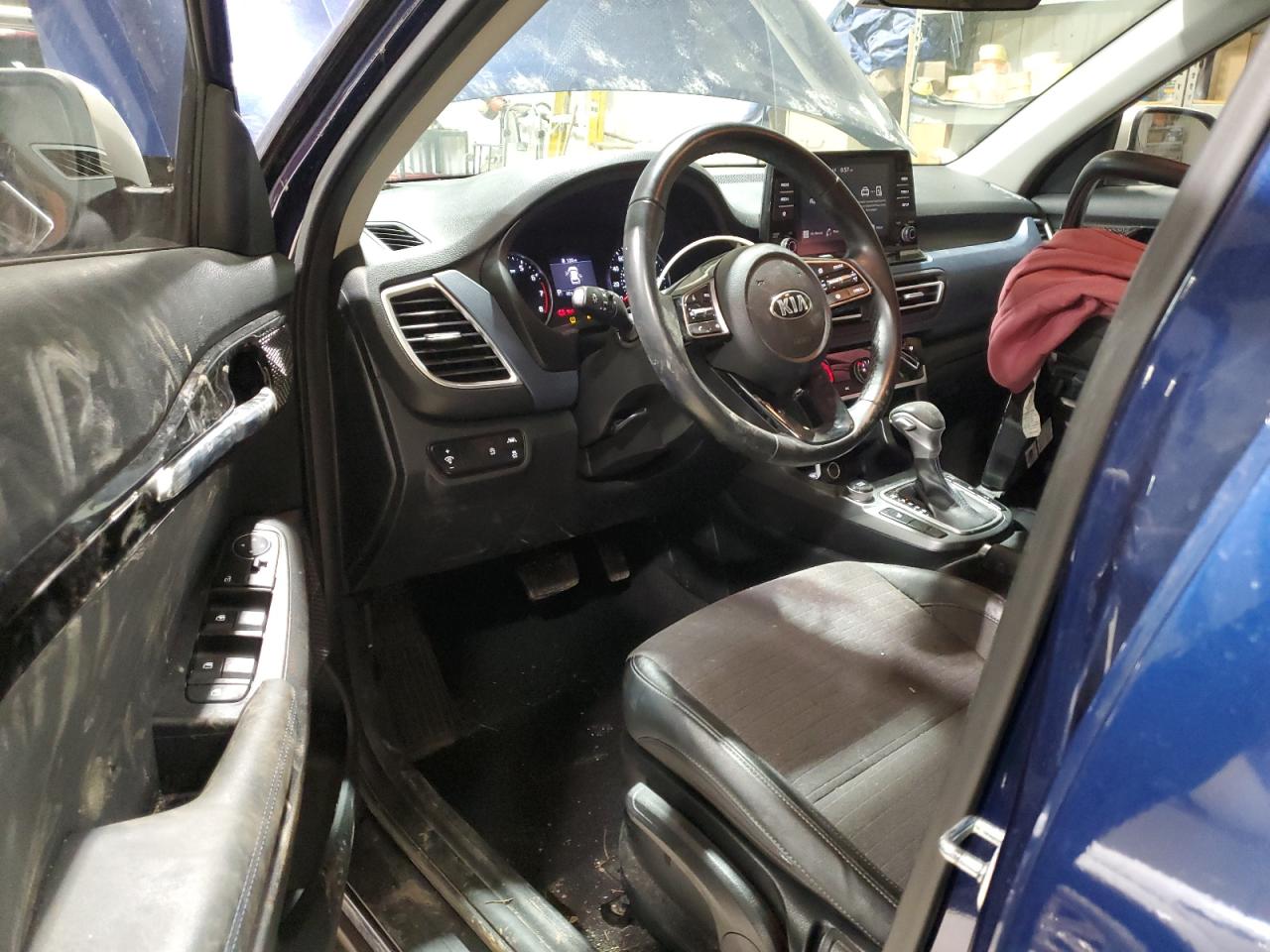 2021 Kia Seltos - Image 8