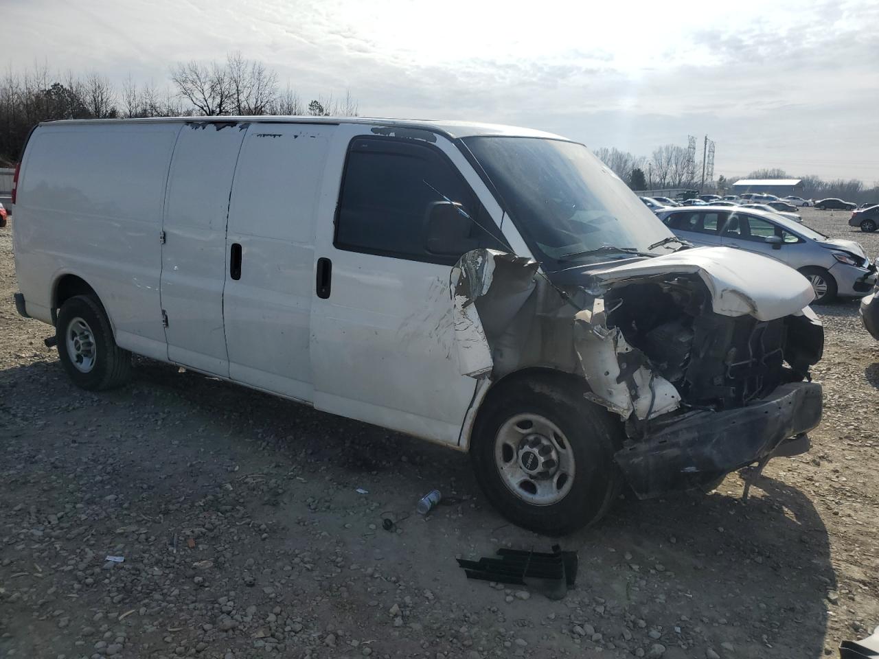 2011 GMC Savana - Image 4