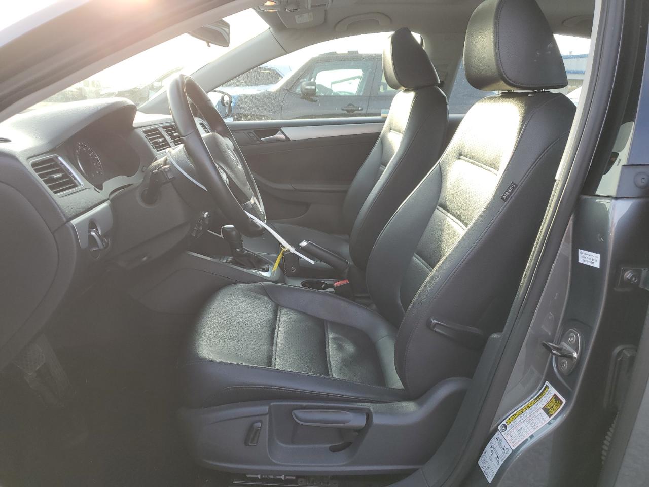 2014 Volkswagen Jetta - Image 7