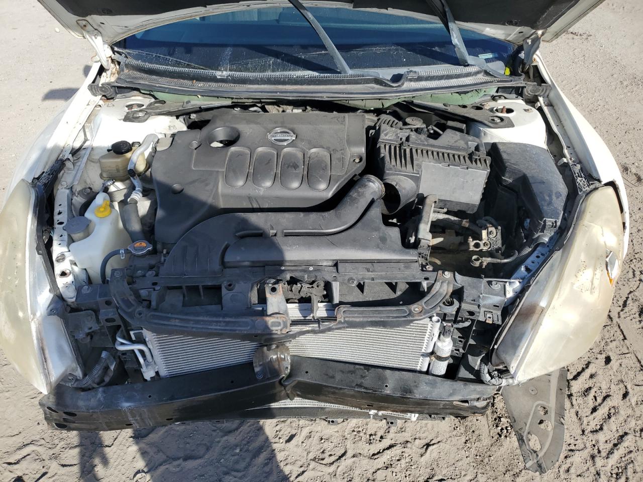 2010 Nissan Altima - Image 11
