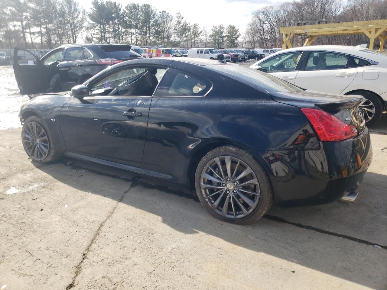 2015 Infiniti Q60 - Image 2