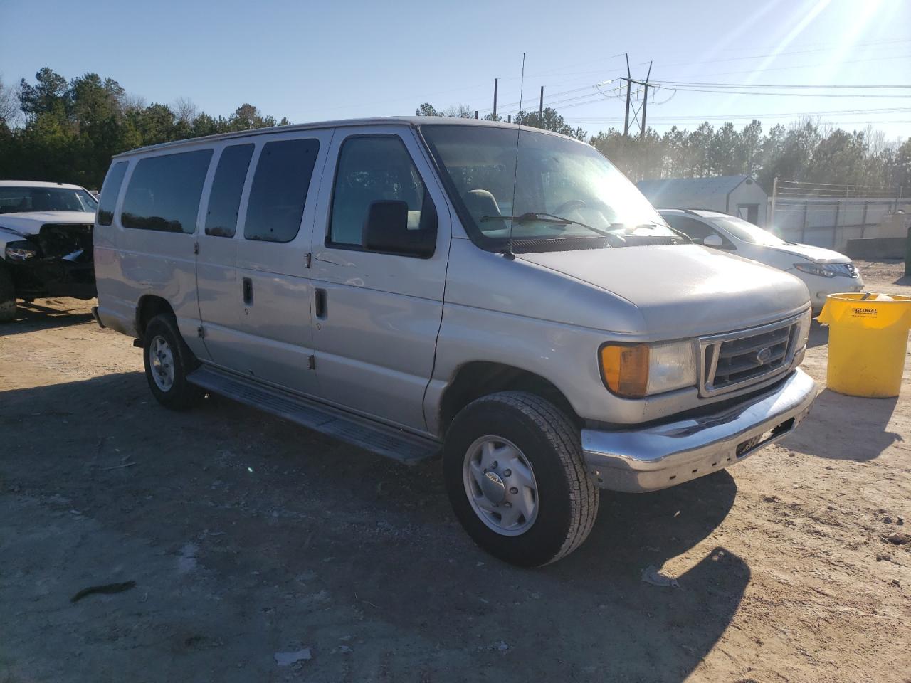 2006 Ford Econoline - Image 4