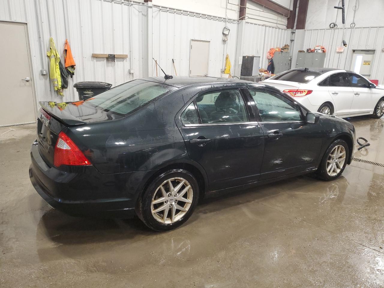 2010 Ford Fusion - Image 3