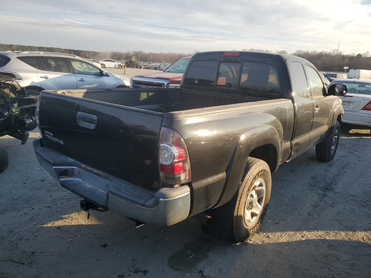 2013 Toyota Tacoma - Image 3