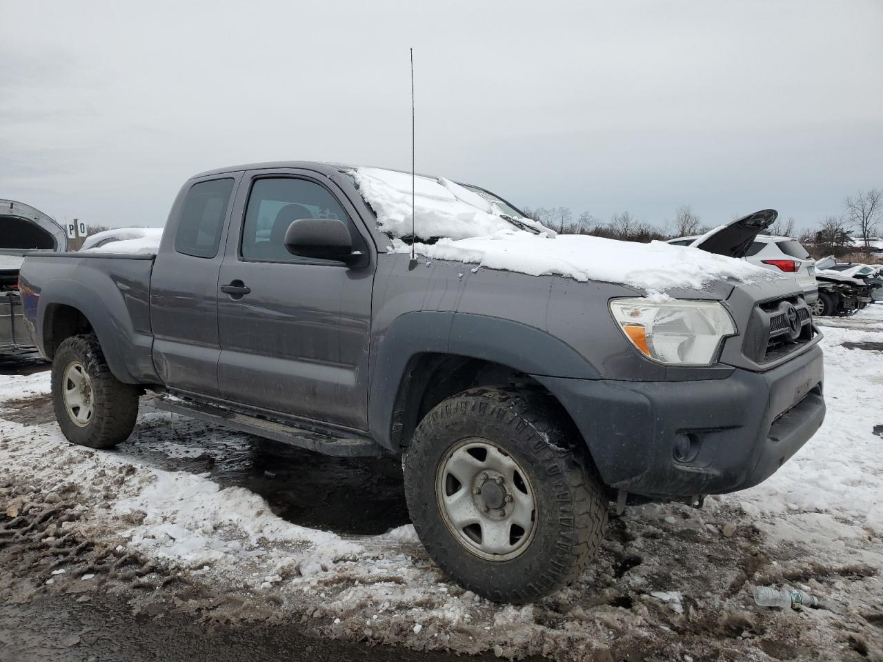 2015 Toyota Tacoma - Image 4