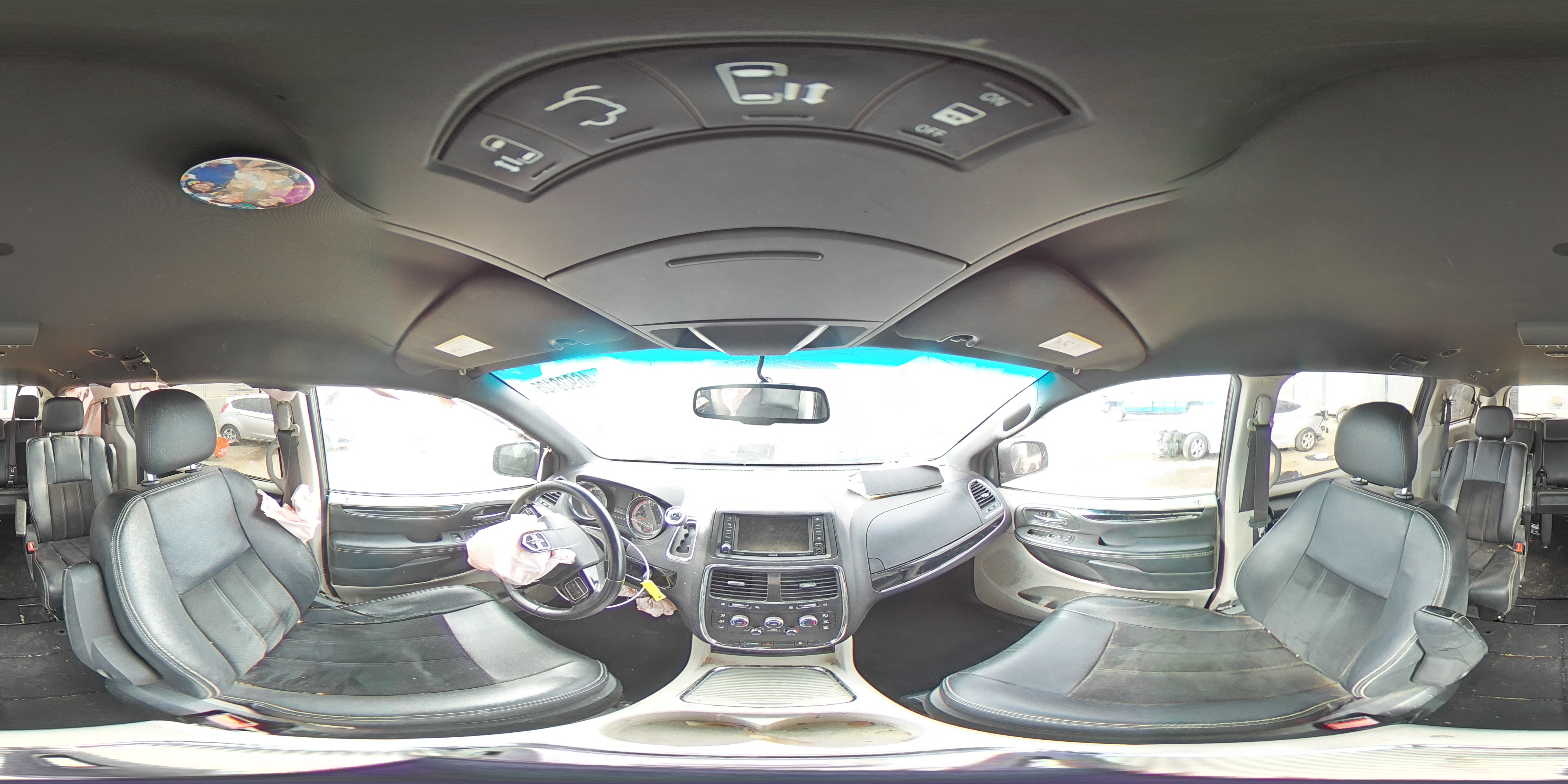 2017 Dodge Caravan - Image 14