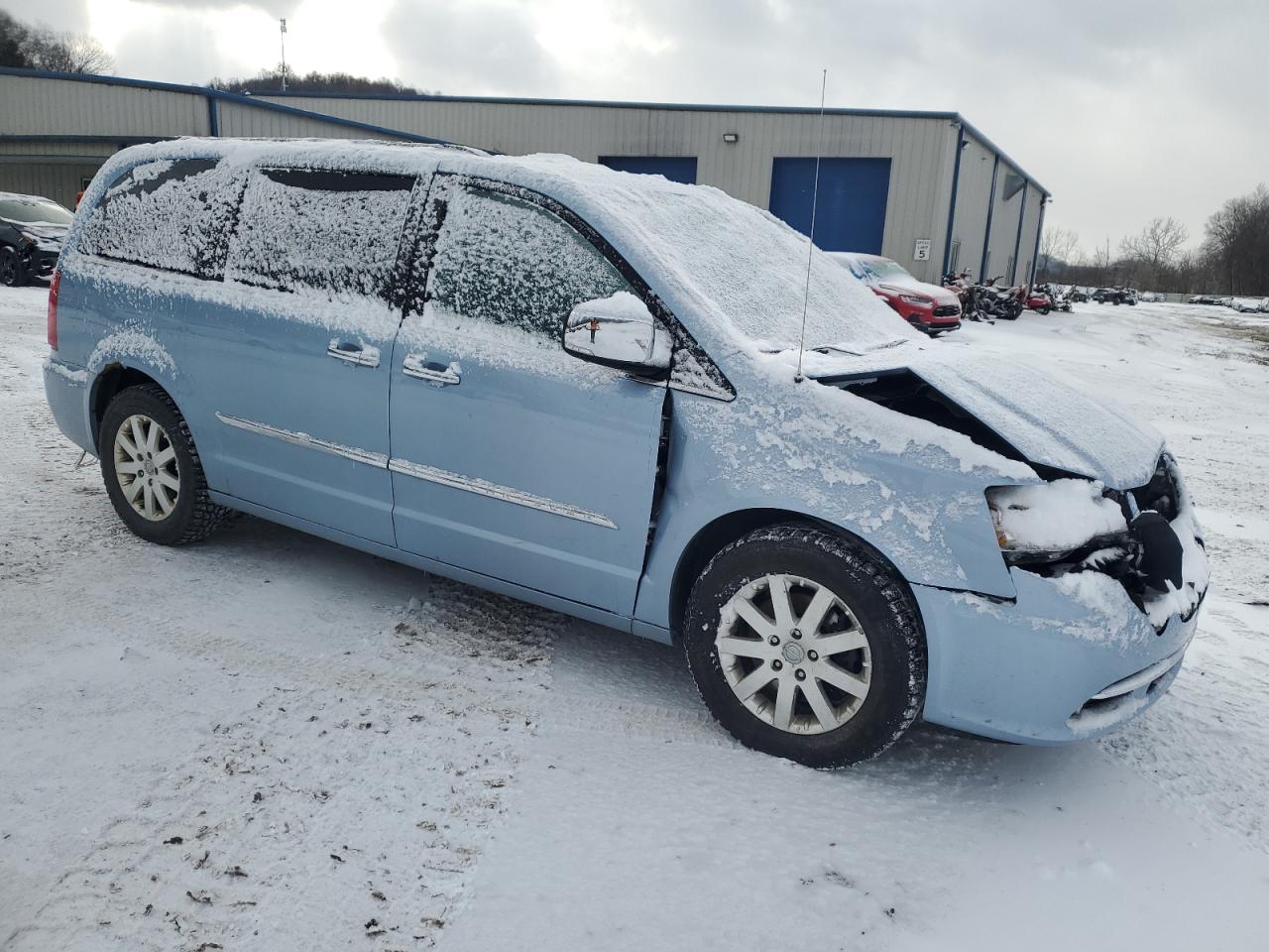 2013 Chrysler Town & Country - Image 4
