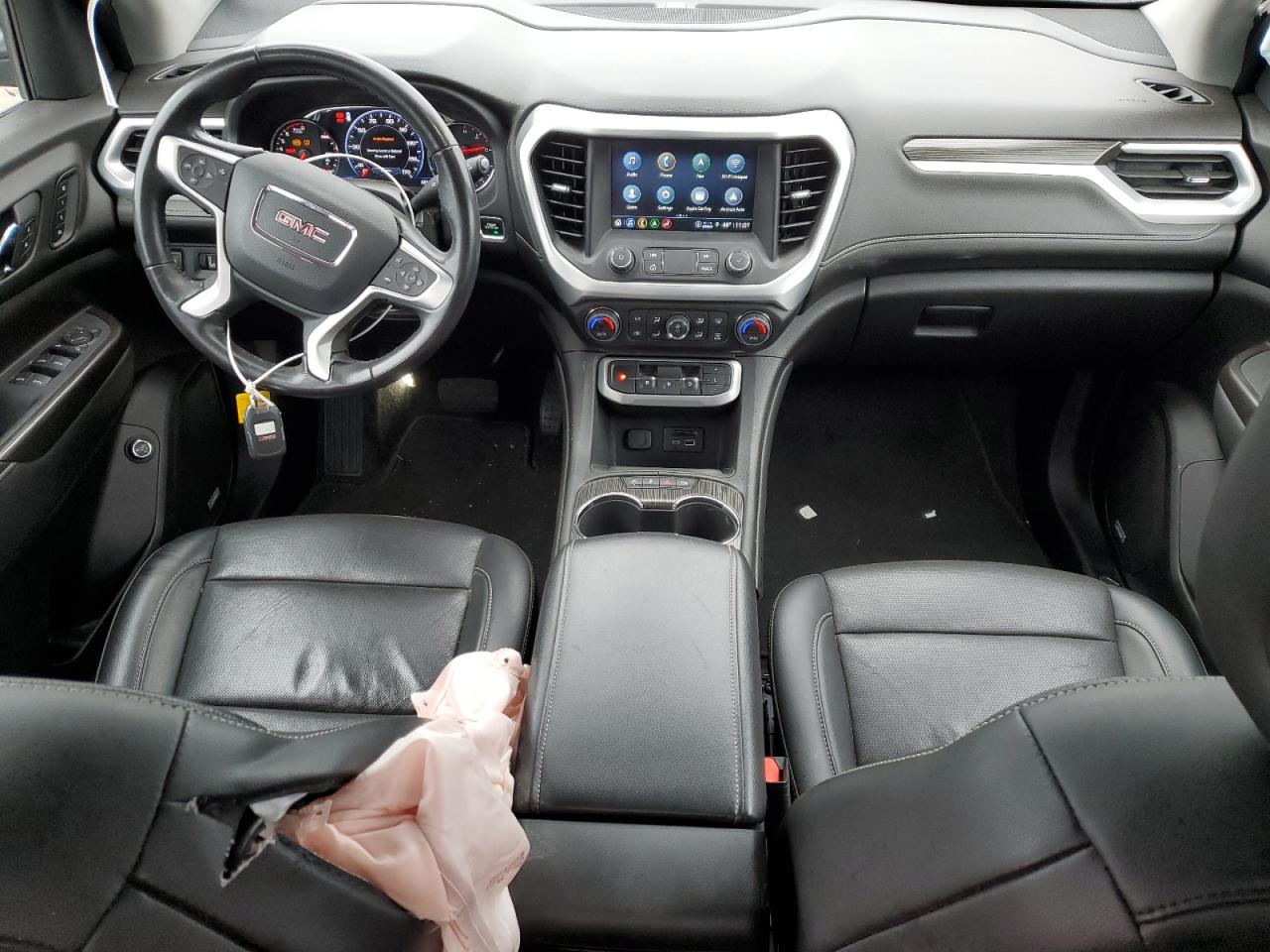 2022 GMC Acadia - Image 8