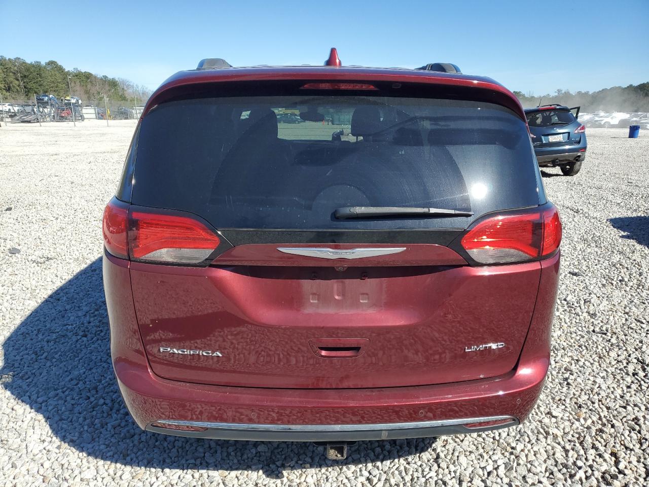 2017 Chrysler Pacifica - Image 6