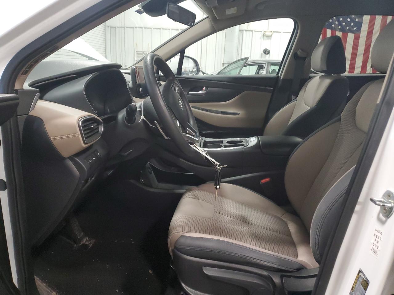 2022 Hyundai Santa Fe - Image 7