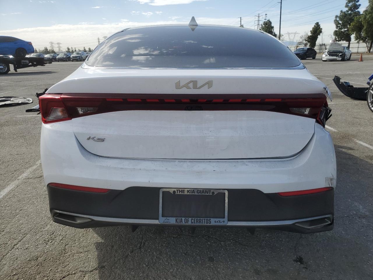 2022 Kia K5 - Image 6
