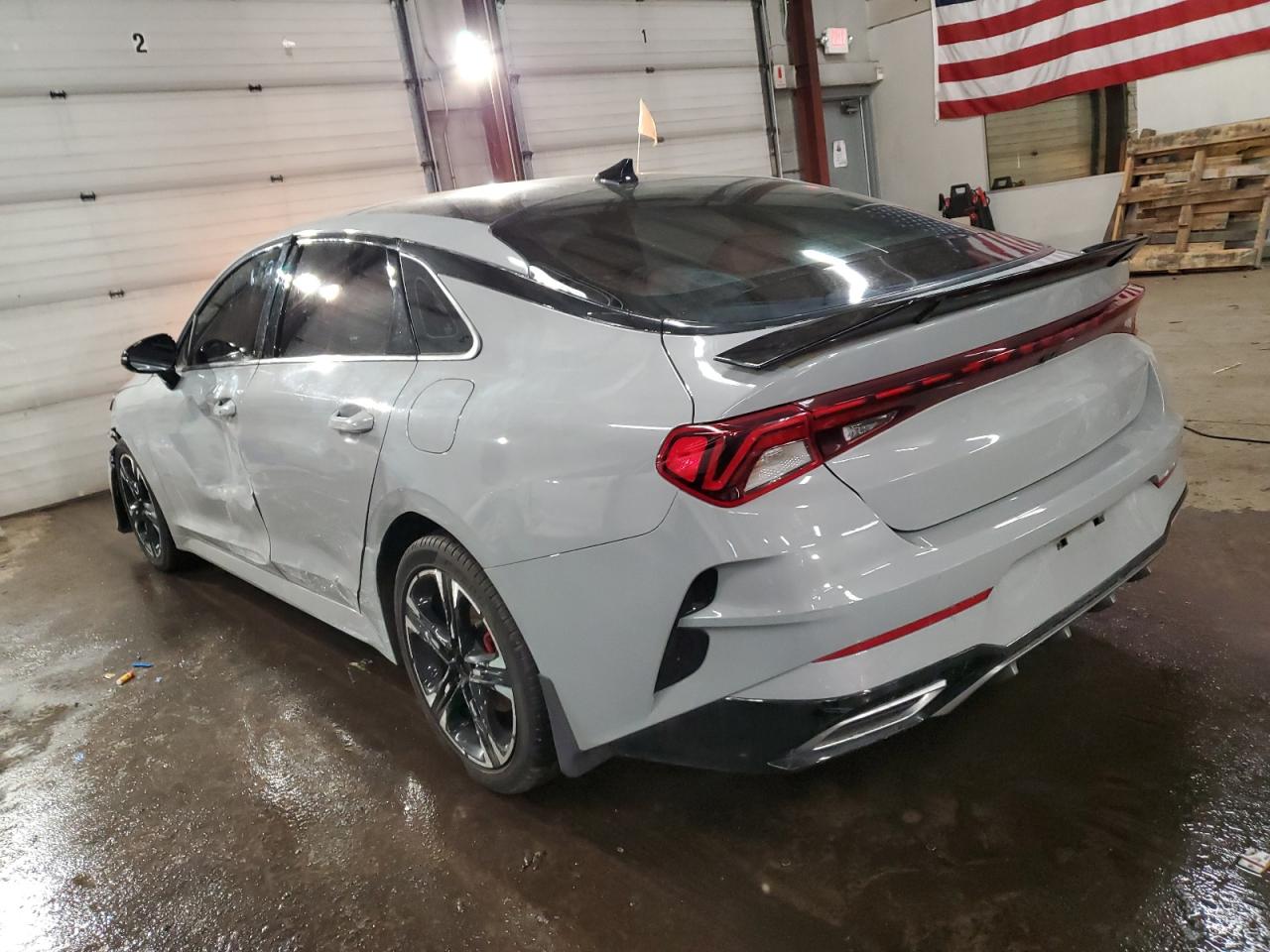 2022 Kia K5 - Image 2